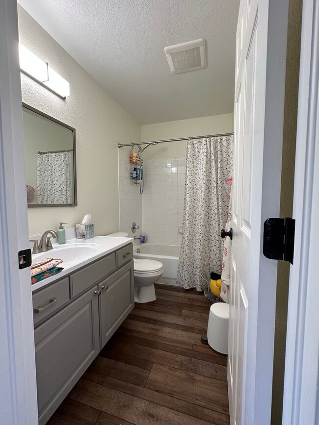 Building Photo - Open floor plan and backs to Open Space! 4...