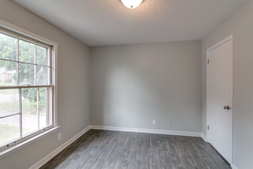 Building Photo - 103 Bennett Dr