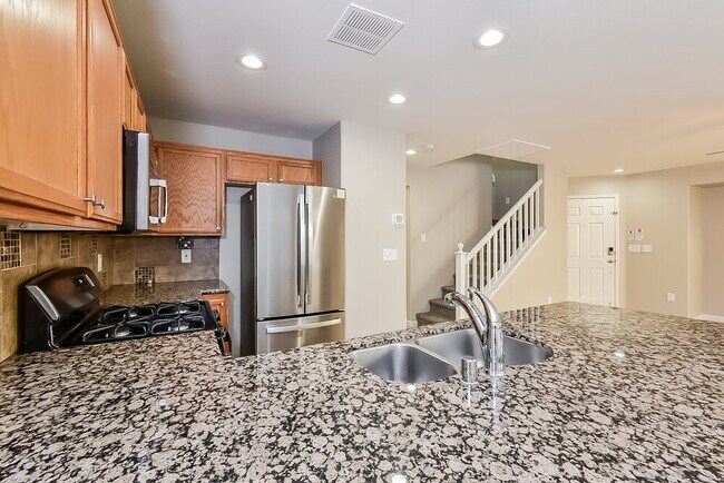Building Photo - 10348 Faustine Ave