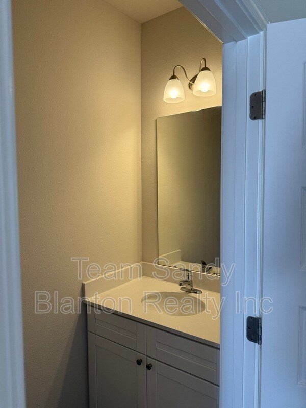 Building Photo - 3984 Pendragon Cir