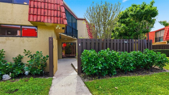 Building Photo - 23048 Oxford Pl