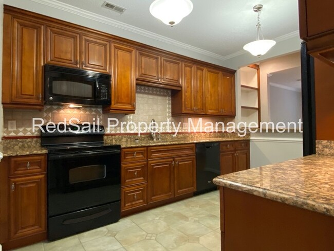 Building Photo - Willow Lakes Townhome!