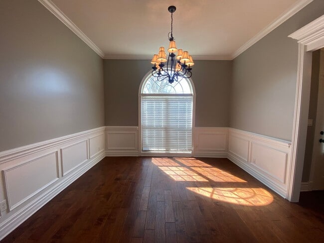 Building Photo - 5048 Planters Crossing