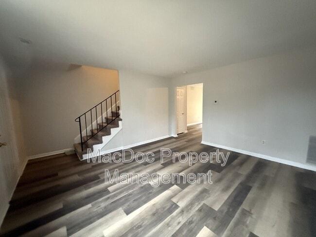 Building Photo - 4 Manchester Ct