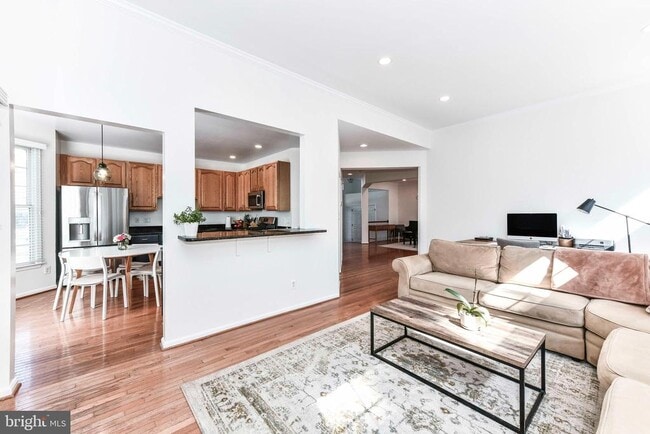 Building Photo - 46342 Summerhill Pl