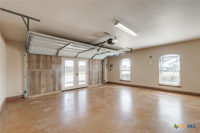 Building Photo - 4501 Chelsea Dr