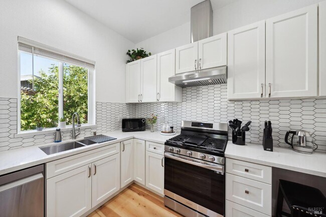 Building Photo - 524 Tipperary Dr