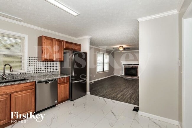 Building Photo - 2843 Cranbrook Dr
