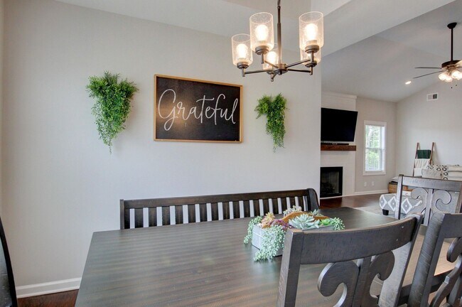 Building Photo - 715 Jodine Ann Dr