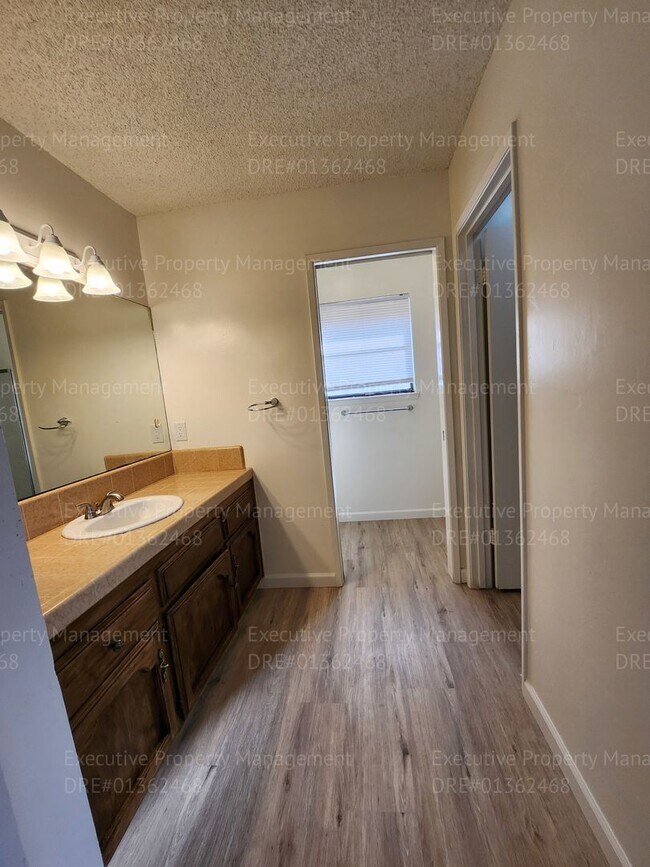 Building Photo - 3 bedroom/ 2 bath house near Pacheco Rd/ A...