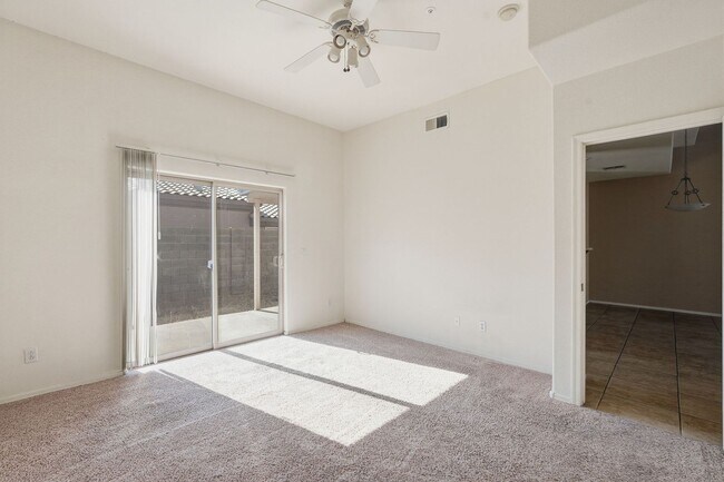 Building Photo - Gated Community, close to 101 and Arrowhead!