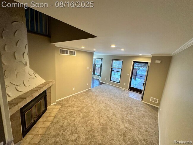 Building Photo - 39975 Crosswinds Rd