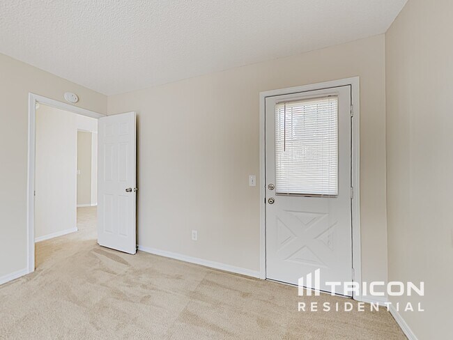 Building Photo - 2627 5 Forks Ct