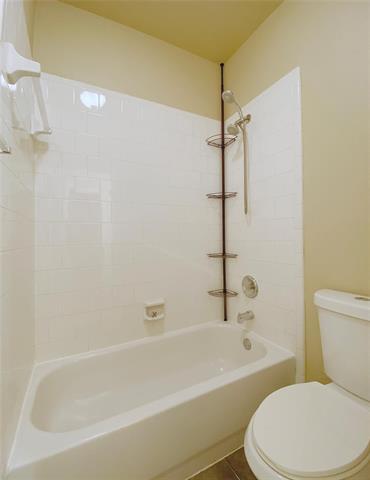 Building Photo - 3224 Heatherbrook Dr