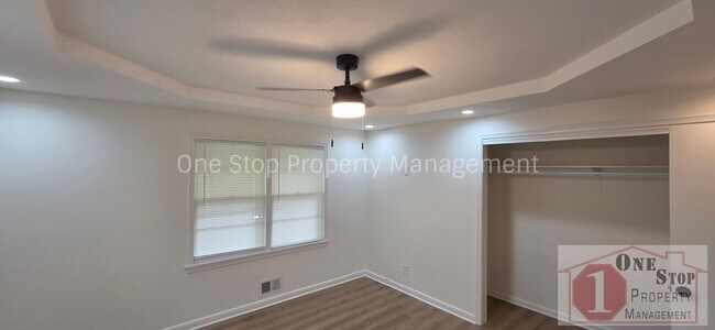 Building Photo - 2111 N 49th St