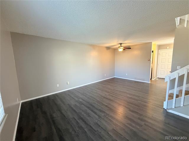 Building Photo - 862 Summer Dr