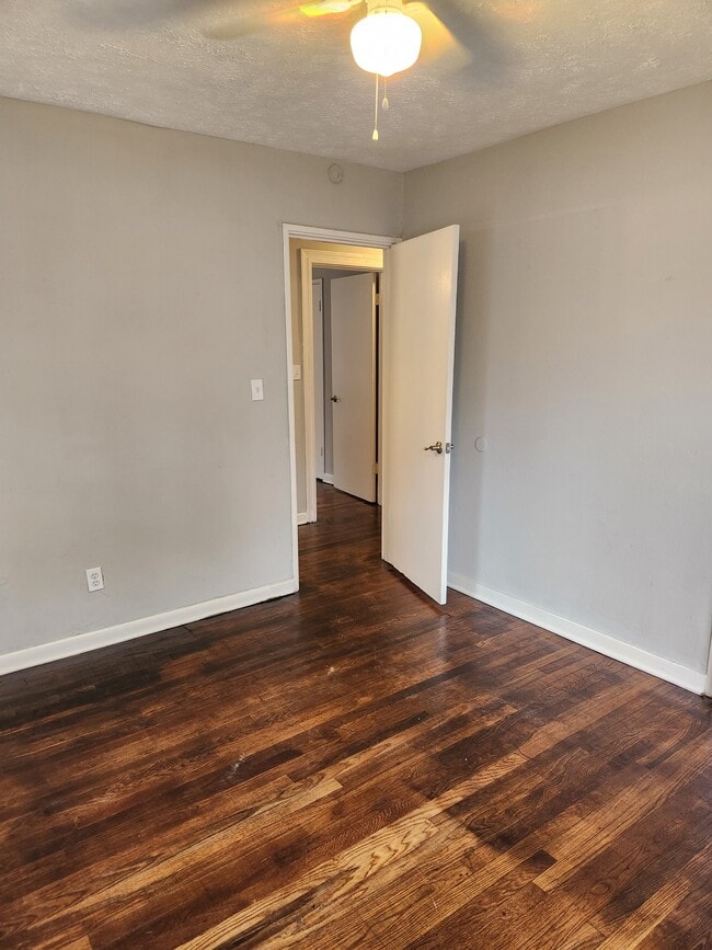 Building Photo - 4025 Carol Dr