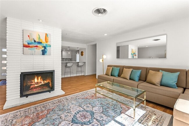 Building Photo - 1531 Commanche Dr