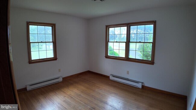 Building Photo - 8936 Goldsborough Neck Rd