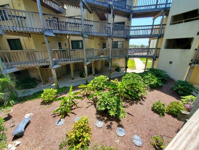 Building Photo - 9100 Reed Dr