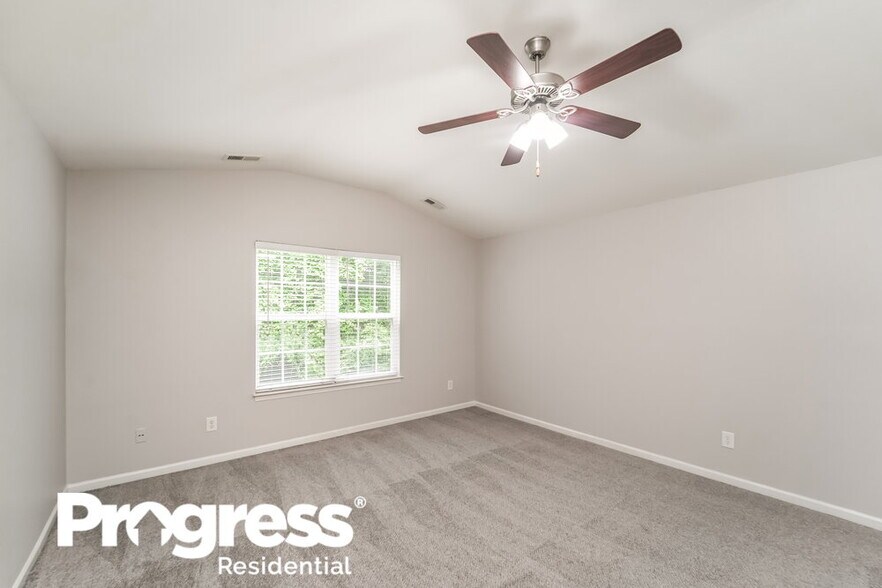 Building Photo - 5141 Autumn Oak Dr