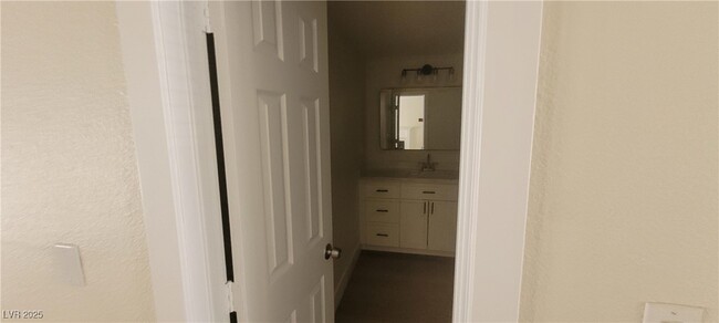 Building Photo - 7237 Chesterton Dr
