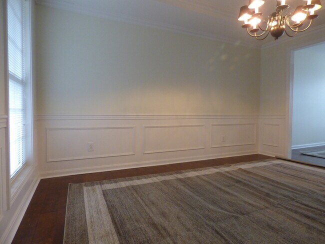 Building Photo - LOVELY HOME in Hamburg; Renovated, Garage, Many Upgrades!