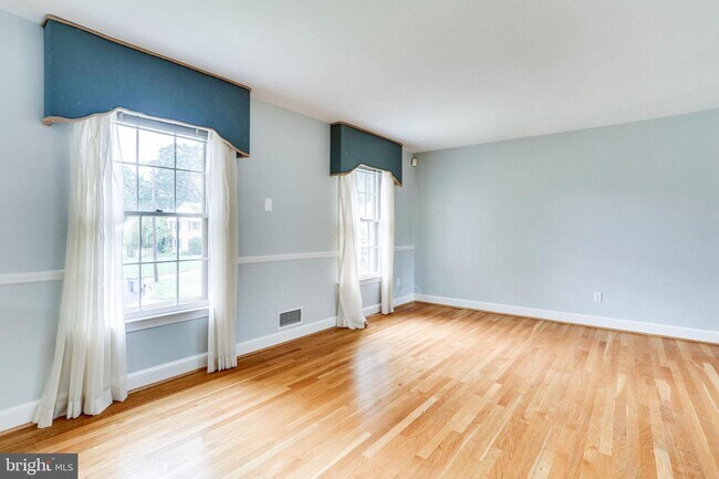 Building Photo - 5001 Ninian Ct