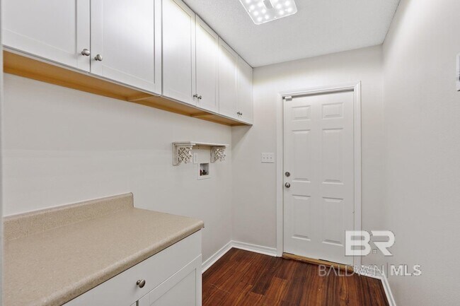 Building Photo - 157 Pemberton Loop