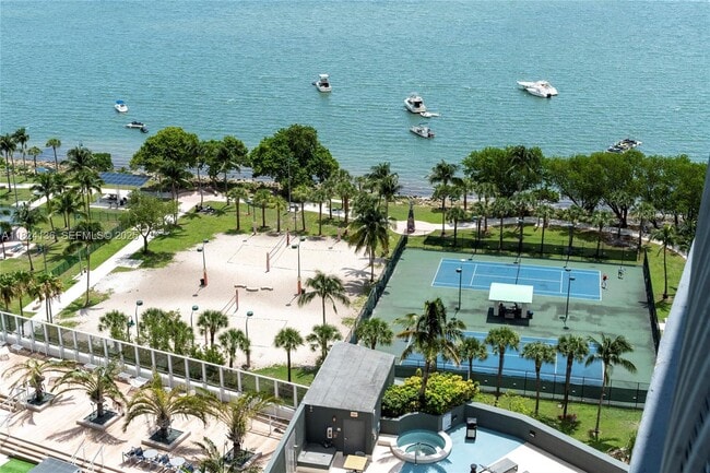 Building Photo - 1750 N Bayshore Dr