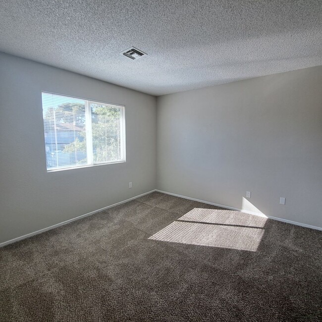 Building Photo - Two Bedroom Townhouse Available for Immediate Move-In