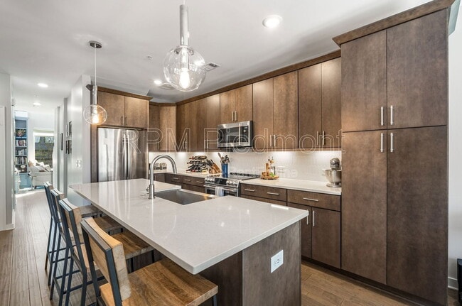 Building Photo - 383 Pratt Dr SE