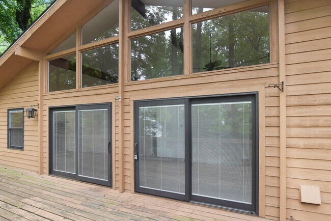 Building Photo - 149 Windcliff Rd