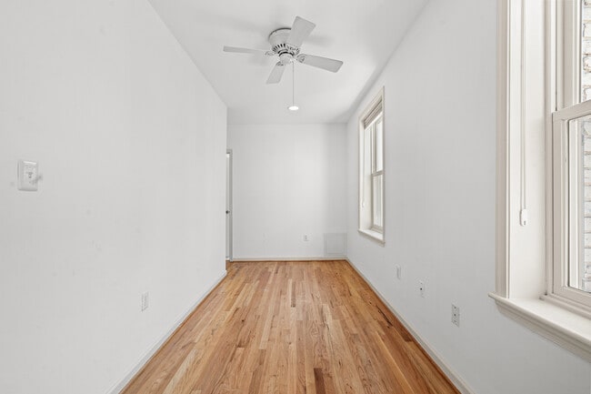 Building Photo - 1030 Fairmont St NW