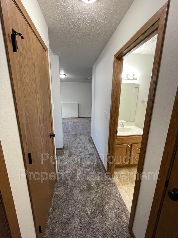 Building Photo - 2580 5th St W