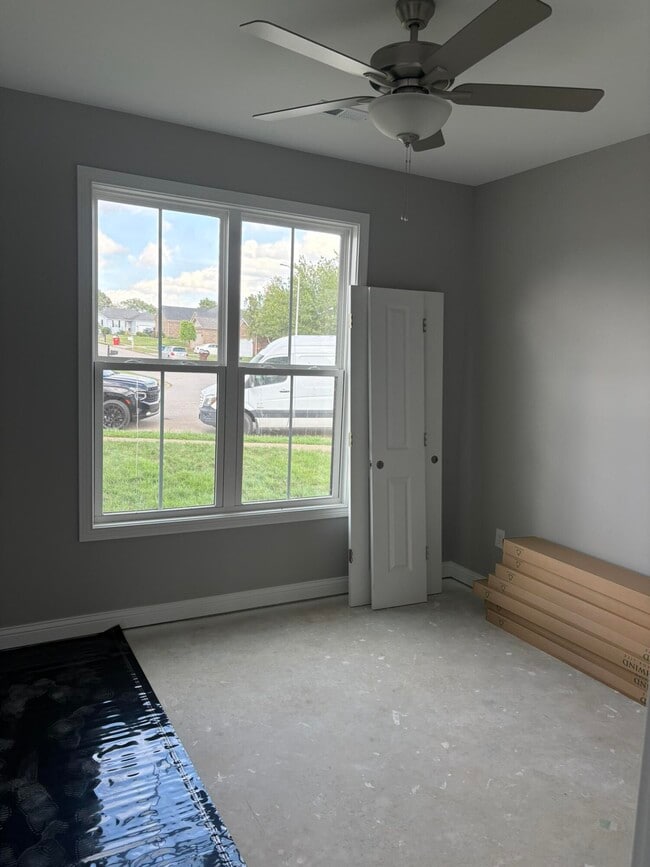 Building Photo - 129 Squires Way
