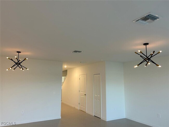 Building Photo - 4114 North Dr