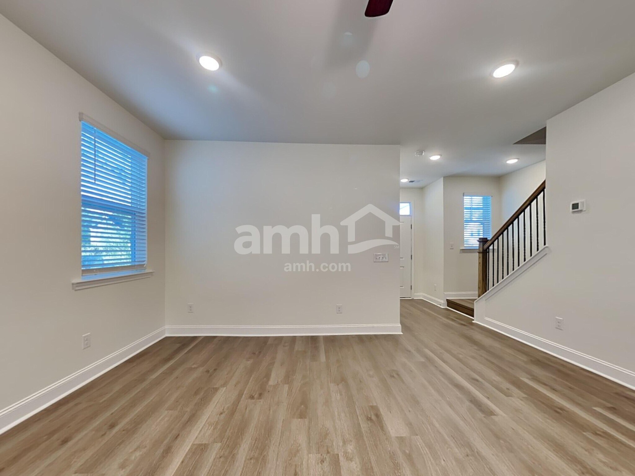 Building Photo - 1954 Weeping Cypress Dr