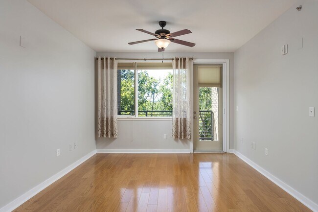 Building Photo - 200 Manufacturers Rd