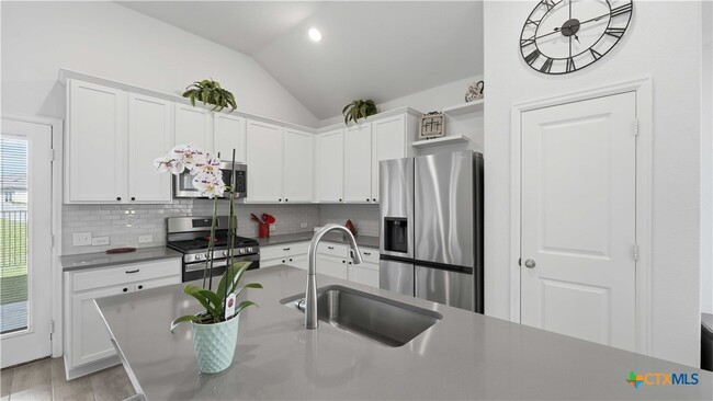 Building Photo - 968 Blue Oak Blvd
