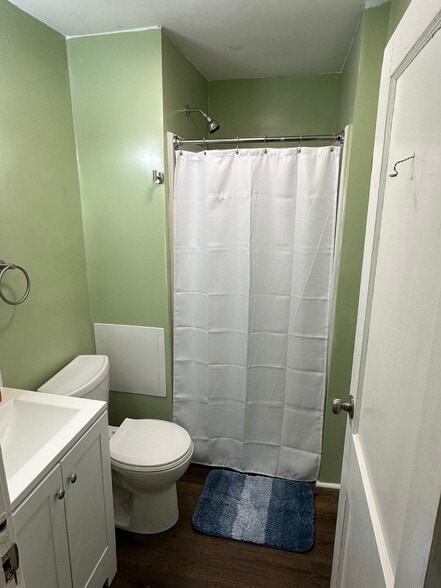 Building Photo - 447 Buffalo St