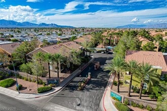 Building Photo - 7950 W Flamingo Rd