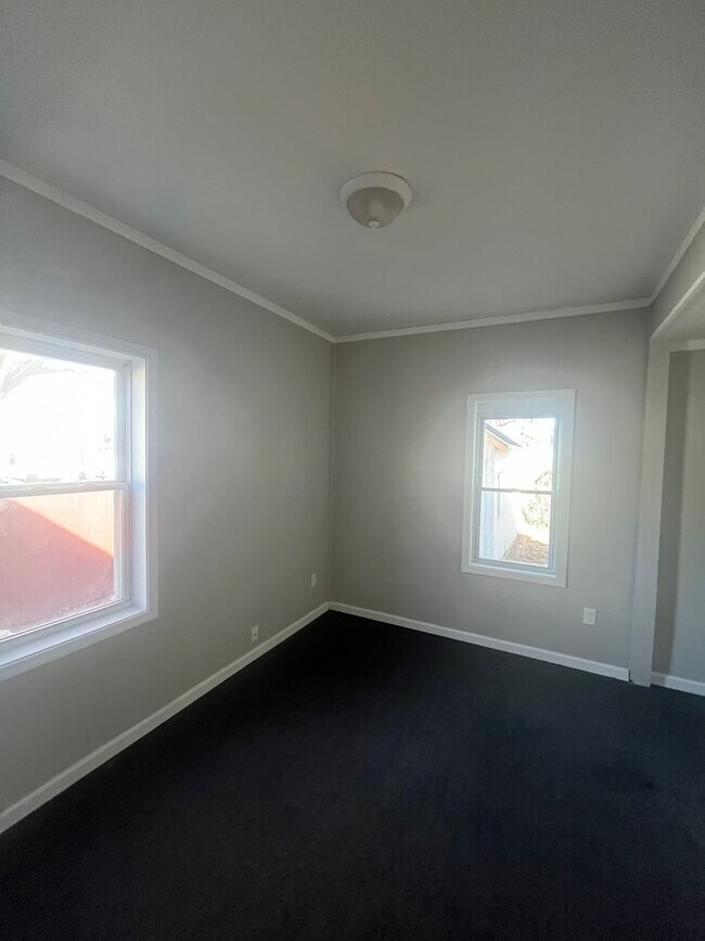 Building Photo - 8 Morgan St