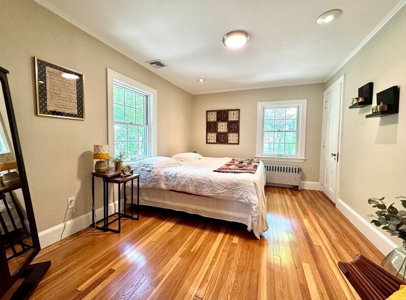 Building Photo - 27 Gammons Rd