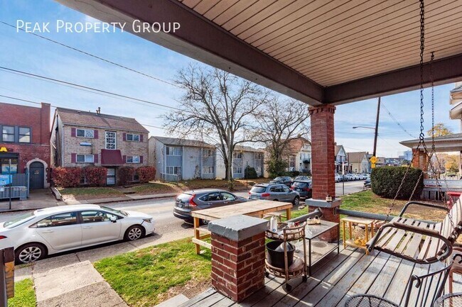 Building Photo - 204 Chittenden Ave