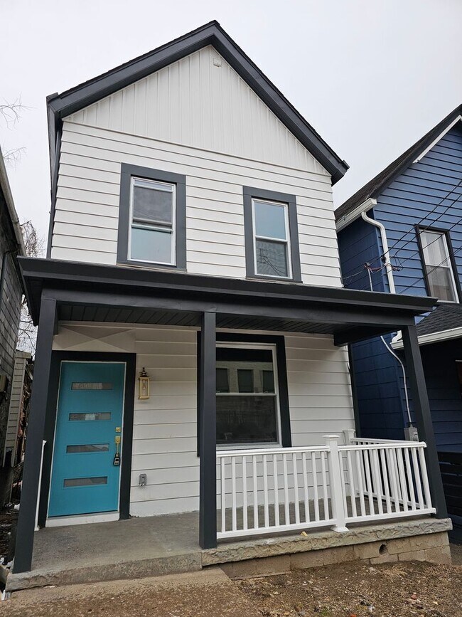 Building Photo - Amazing all new 4 bed 2.5 Bath House for rent!