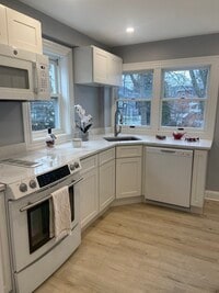 Building Photo - 25 Clark St