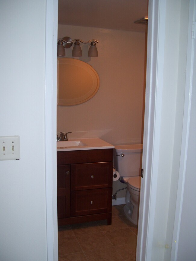 Building Photo - 1007 S Catalina Ave