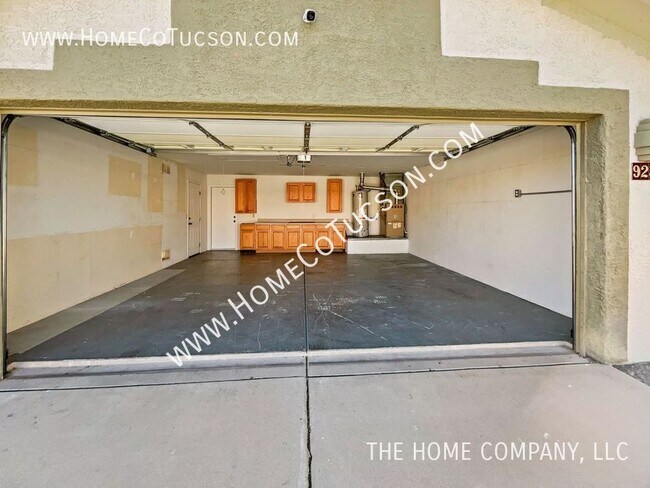 Building Photo - 9232 E Big Sky Ln