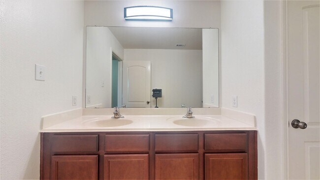 Building Photo - 9419 Grand Spark Dr
